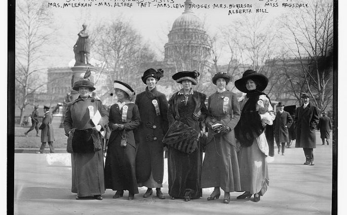 Suffrage paraders 1913